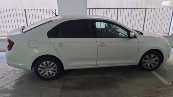 סקודה ראפיד Ambition הצ'בק אוט' 1.0 (95 כ"ס) בנזין 2017 למכירה בראש העין