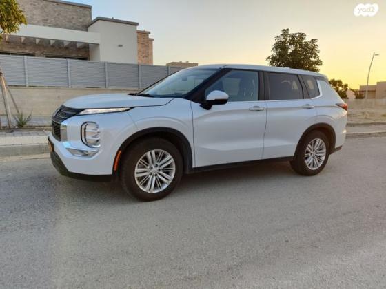 מיצובישי אאוטלנדר Executive אוט' 7 מק' 2.5 (181 כ"ס) בנזין 2021 למכירה בירוחם