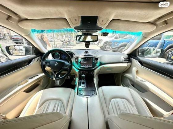 מזראטי גיבלי אוט' 3.0 (330 כ''ס) בנזין 2015 למכירה בתל אביב יפו