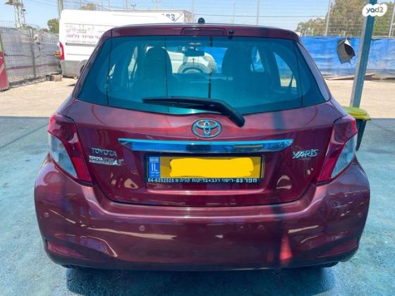 טויוטה יאריס Style אוט' 1.3 (99 כ"ס) בנזין 2014 למכירה בחדרה