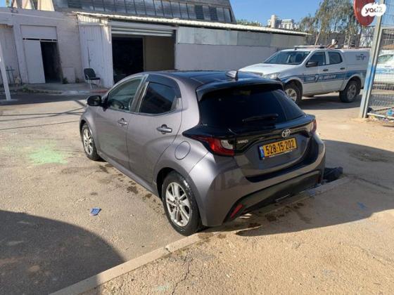 טויוטה יאריס Sky אוט' 1.5 (125 כ"ס) בנזין 2021 למכירה בבאר שבע