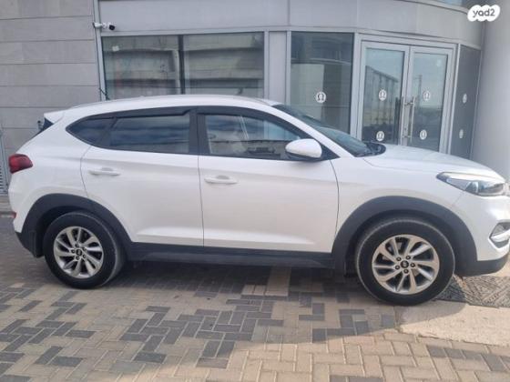 יונדאי טוסון Premium אוט' בנזין 2.0 (155 כ"ס) בנזין 2017 למכירה בבית עזרא