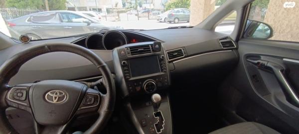 טויוטה ורסו GLI אוט' 1.8 (147 כ"ס) בנזין 2018 למכירה בתל אביב יפו