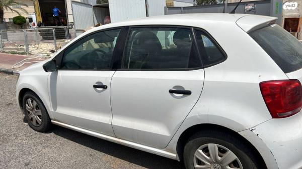 פולקסווגן פולו Trendline אוט' 5 דל' 1.4 (85 כ''ס) בנזין 2013 למכירה בבית שאן