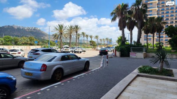 קרייזלר 300C LX אוט' 3.5 (249 כ''ס) בנזין 2005 למכירה בחיפה