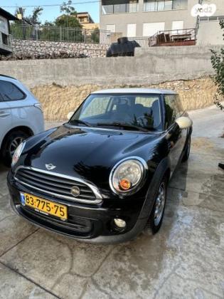 מיני ONE Salt ידני 3 דל' 1.6 (98 כ"ס) בנזין 2012 למכירה בבית ג'ן
