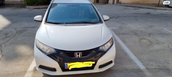 הונדה סיוויק האצ'בק החדשה Comfort אוט' 1.8 (142 כ''ס) בנזין 2015 למכירה במעלה אדומים