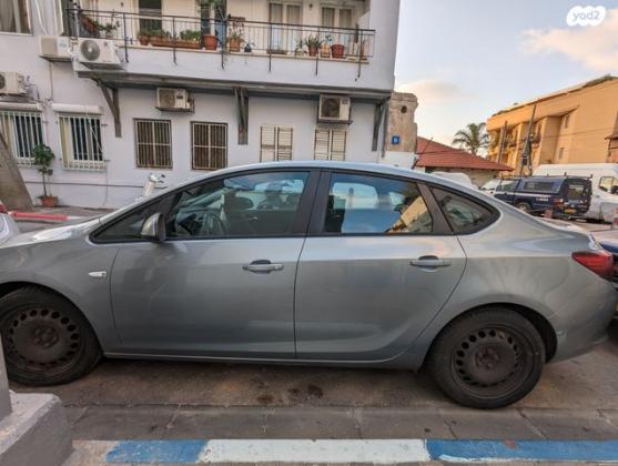 אופל אסטרה Berlina Enjoy סדאן אוט' 1.4 (140 כ"ס) בנזין 2014 למכירה בתל אביב יפו