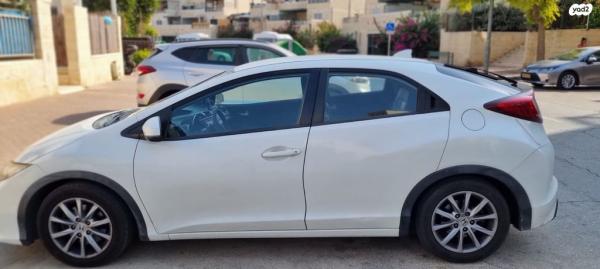 הונדה סיוויק האצ'בק החדשה Comfort אוט' 1.8 (142 כ''ס) בנזין 2015 למכירה במעלה אדומים