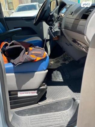 פולקסווגן טרנספורטר מסחרי/נוסעים קצר אוט' דיזל 3 מק' 3 דל' 2.5 (130 כ''ס) דיזל 2010 למכירה ברהט