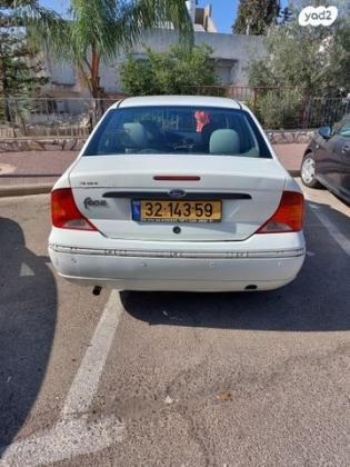 פורד פוקוס LX סדאן אוט' 1.6 (102 כ''ס) בנזין 2005 למכירה באריאל