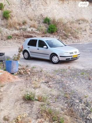 פולקסווגן גולף Basic אוט' 1.6 (102 כ''ס) בנזין 2000 למכירה באום אל פחם