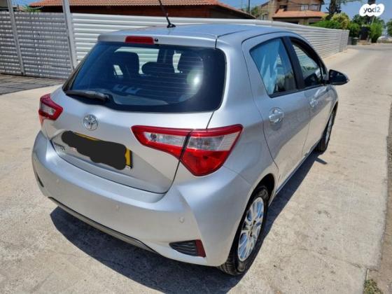טויוטה יאריס Style אוט' 1.5 (112 כ"ס) בנזין 2017 למכירה בשוהם