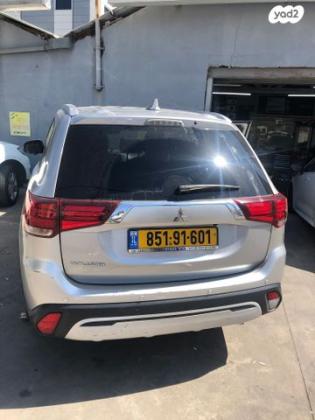 מיצובישי אאוטלנדר Instyle אוט' 7 מק' 2.0 (150 כ"ס) בנזין 2020 למכירה ברעננה