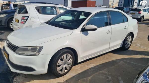 פולקסווגן ג'טה Trendline אוט' 1.2 (105 כ"ס) בנזין 2015 למכירה בראשון לציון