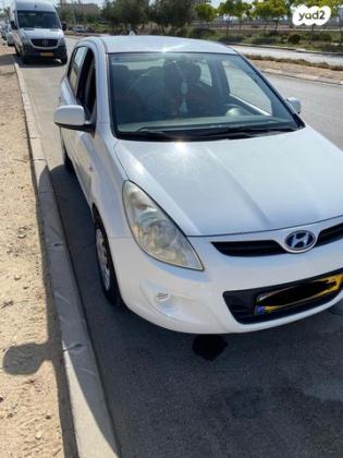 יונדאי i20 Inspire אוט' 1.4 (100 כ"ס) [2009-2015] בנזין 2011 למכירה בבאר שבע