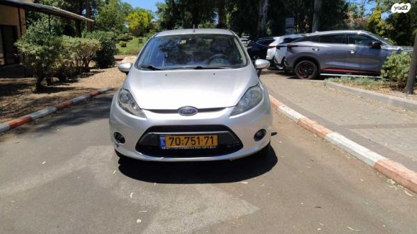 פורד פיאסטה Trend אוט' 1.4 (97 כ''ס) בנזין 2011 למכירה בנורדיה