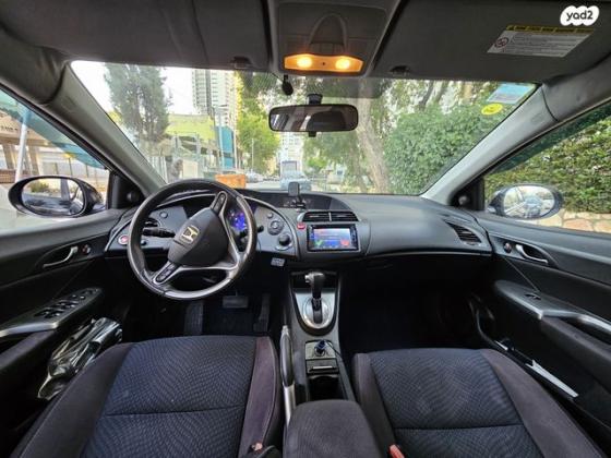הונדה סיוויק האצ'בק החדשה Comfort אוט' 1.8 (140 כ''ס) בנזין 2011 למכירה בבת ים