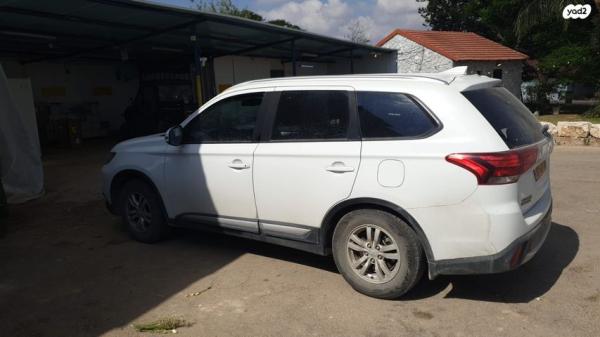 מיצובישי אאוטלנדר Instyle אוט' 7 מק' 2.0 (150 כ"ס) בנזין 2017 למכירה בקרית גת