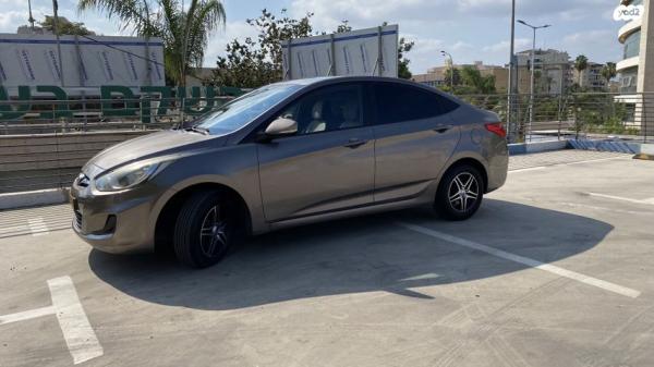 יונדאי i25 Inspire אוט' 1.4 (109 כ''ס) בנזין 2013 למכירה בקרית מוצקין