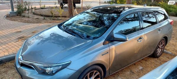 טויוטה אוריס הייבריד TS Sky סטיישן הייבריד אוט' 1.8 (99 כ"ס) בנזין 2016 למכירה בניר יצחק