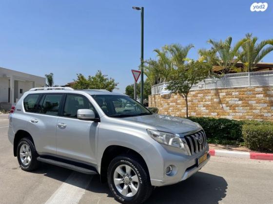 טויוטה לנד קרוזר ארוך 4X4 TS 60th אוט' דיזל 5 מק' 3.0 (190 כ''ס) דיזל 2011 למכירה בשוהם
