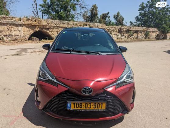 טויוטה יאריס Black Top אוט' 1.5 (112 כ"ס) בנזין 2017 למכירה בתל אביב יפו