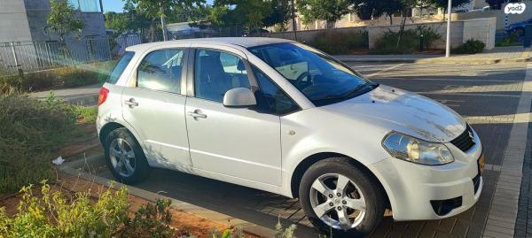סוזוקי SX4 GLX-HB הצ'בק אוט' 1.6 (119 כ''ס) בנזין 2010 למכירה בחריש