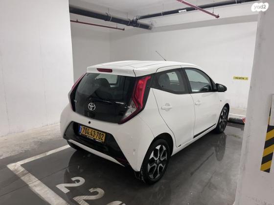 טויוטה אייגו (AYGO) X-Play אוט' 1.0 (72 כ''ס) בנזין 2021 למכירה בקרית גת