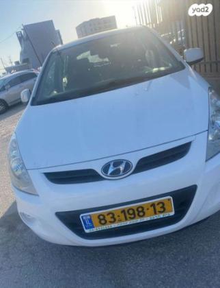 יונדאי i20 Instyle אוט' 1.4 (100 כ''ס) בנזין 2012 למכירה בבית שאן