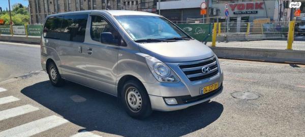 יונדאי i800 GLS CRDI מיניבוס ידני דיזל 8 מק' 2.5 (136 כ"ס) דיזל 2014 למכירה בתל אביב יפו