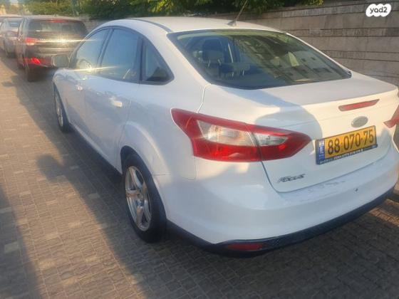 פורד פוקוס Trend סדאן אוט' 1.6 (125 כ"ס) בנזין 2013 למכירה בקדימה צורן