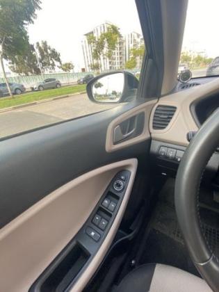 יונדאי i20 Premium אוט' 1.4 (100 כ''ס) בנזין 2018 למכירה בהרצליה