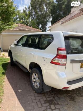 טויוטה לנד קרוזר ארוך 4X4 Luxury אוט' דיזל 7 מק' 2.8 (177 כ"ס) דיזל 2017 למכירה בחדרה