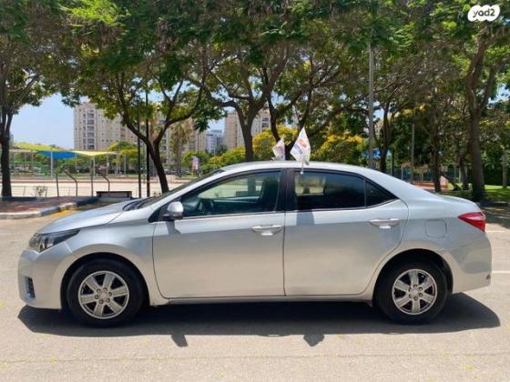 טויוטה קורולה Sun אוט' 1.6 (132 כ"ס) בנזין 2015 למכירה באביחיל