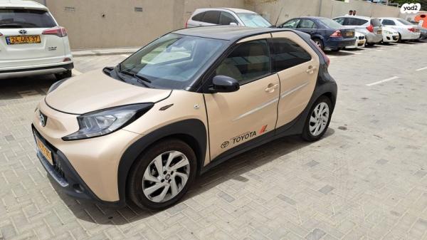 טויוטה אייגו קרוס (AYGO X) Pulse הצ'בק 4X2 אוט' 1.0 (72 כ"ס) בנזין 2022 למכירה בבאר שבע
