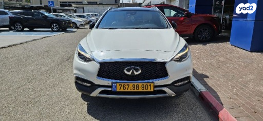 אינפיניטי QX30 Luxury Tech אוט' 2.0 (211 כ''ס) בנזין 2019 למכירה בפתח תקווה