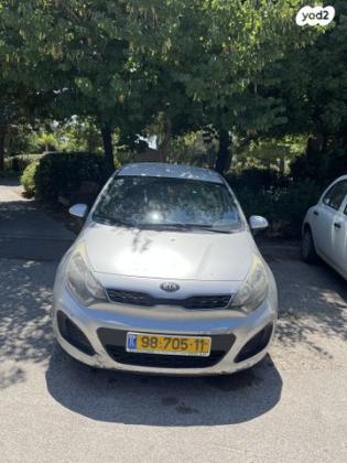קיה ריו LX הצ'בק אוט' 1.4 (109 כ''ס) בנזין 2014 למכירה במבשרת ציון