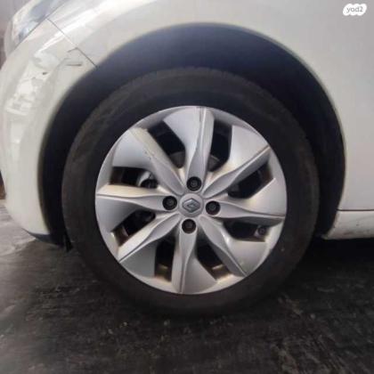 רנו זואי Intense אוט' חשמלי (88 כ''ס) חשמלי 2017 למכירה בראשון לציון