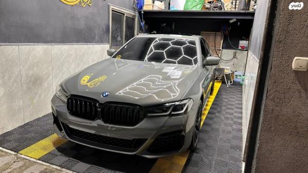 ב.מ.וו סדרה 5 4X4 545E M Superior אוט' 3.0 (286 כ''ס) ק' 4 היברידי חשמל / בנזין 2023 למכירה בנצרת