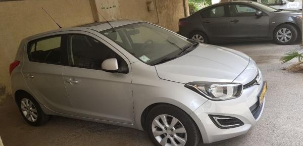 יונדאי i20 Inspire אוט' 1.4 (100 כ"ס) [2009-2015] בנזין 2013 למכירה בראשון לציון