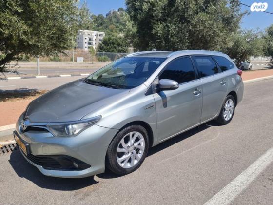 טויוטה אוריס הייבריד TS סטיישן הייבריד אוט' 1.8 (99 כ"ס) בנזין 2015 למכירה בקרית טבעון