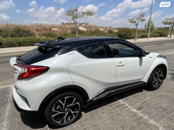 טויוטה C-HR Chic הייבריד אוט' 1.8 (98 כ"ס) בנזין 2017 למכירה במודיעין מכבים רעות