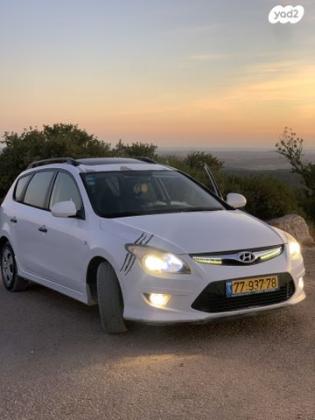 יונדאי i30CW Inspire סטיישן אוט' 1.6 (126 כ''ס) בנזין 2012 למכירה בנחושה