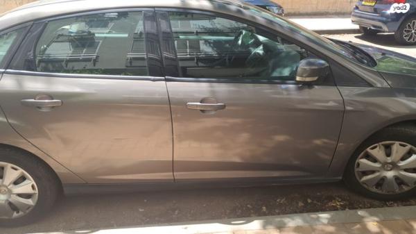 פורד פוקוס Trend סדאן אוט' 1.6 (125 כ"ס) בנזין 2012 למכירה בנתניה
