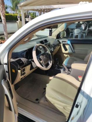 טויוטה לנד קרוזר קצר 4X4 Luxury אוט' דיזל 2.8 (177 כ"ס) דיזל 2017 למכירה בזרזיר