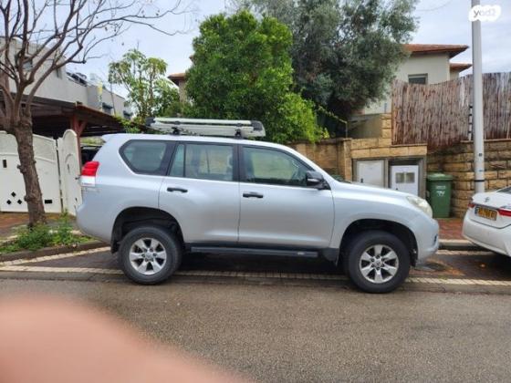 טויוטה לנד קרוזר ארוך 4X4 TS אוט' דיזל 5 מק' 3.0 (173 כ''ס) דיזל 2010 למכירה בתל מונד