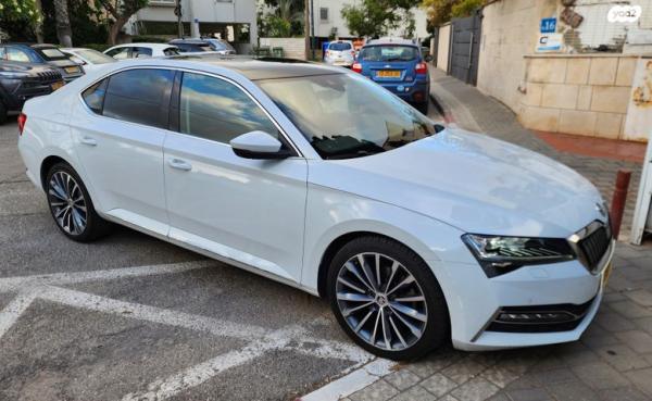 סקודה סופרב (2019 ואילך) L&K אוט' הייבריד 1.4 (156 כ''ס) היברידי חשמל / בנזין 2020 למכירה בתל אביב יפו