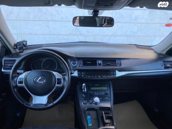 לקסוס CT200H הייבריד אוט' 1.8 (99 כ"ס) בנזין 2011 למכירה בחיפה