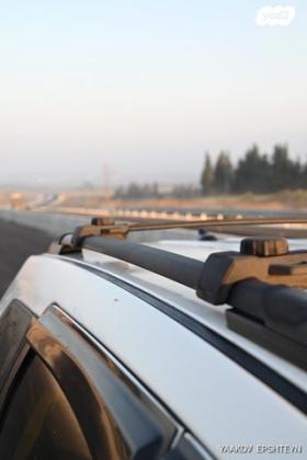 דודג' ג'רני SE אוט' 7 מק' 2.4 (168 כ"ס) בנזין 2011 למכירה בעפולה